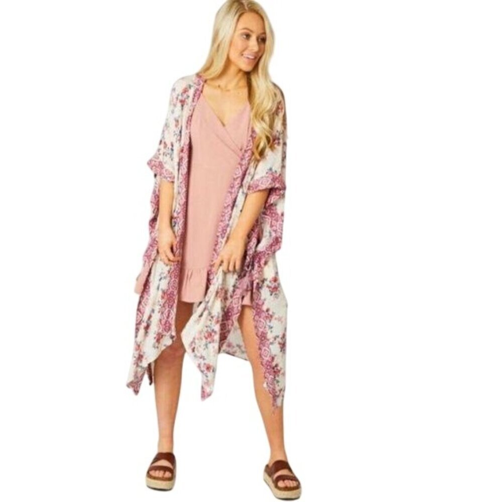 Altar'd State Mimi Pink Floral Kimono